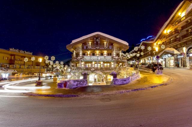 Courchevel night 0-368858